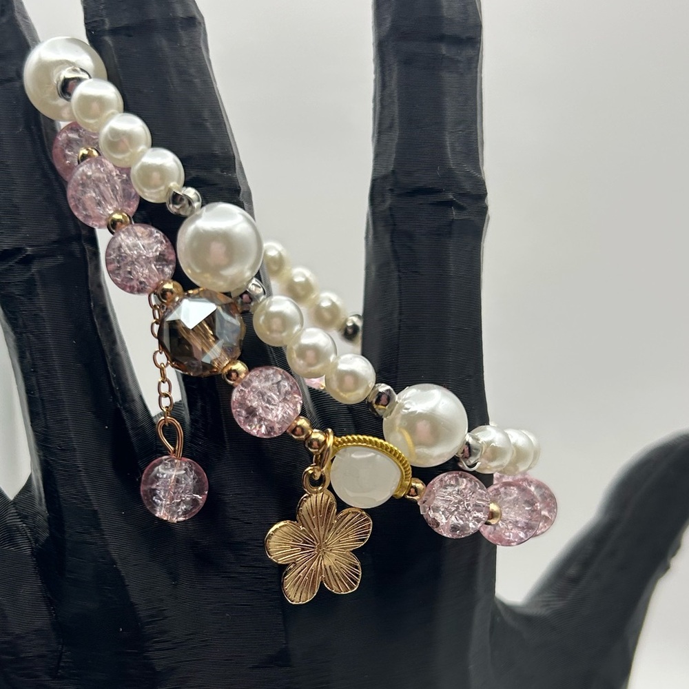 Pearl & Pink Bead Bracelet Set with Gold Flower Charm
(230)